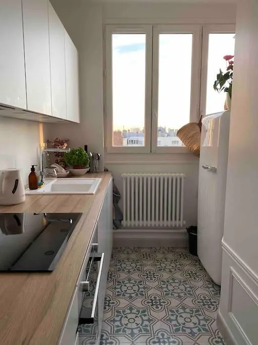 Apartment Typique Parisien